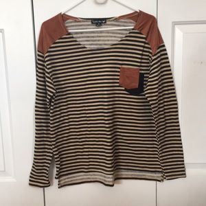 Stripped sweater with mini front pocket